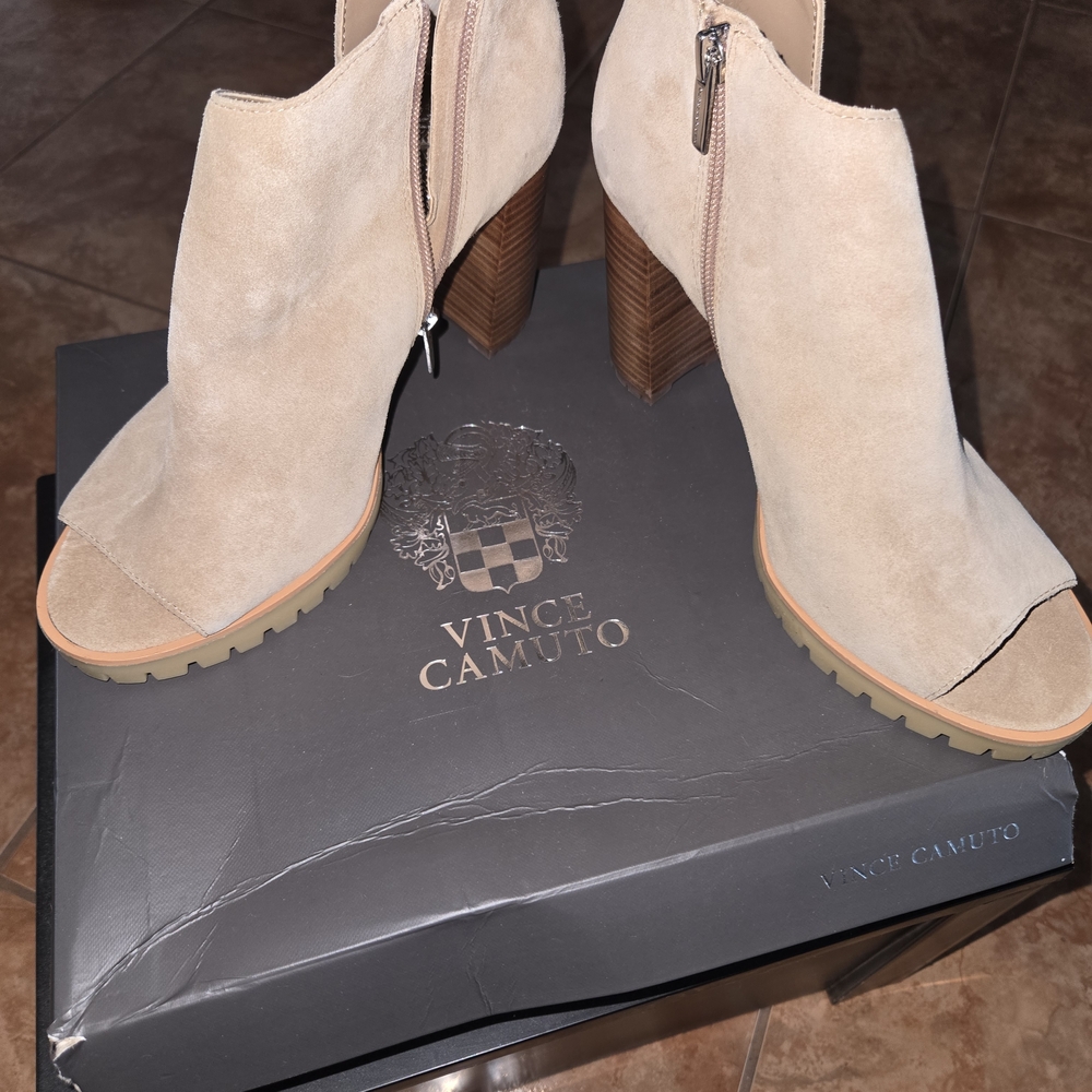 Vince Camuto - Hevana - Buttery Soft, Lug Sole Heeled Boots - Tan - 9.5